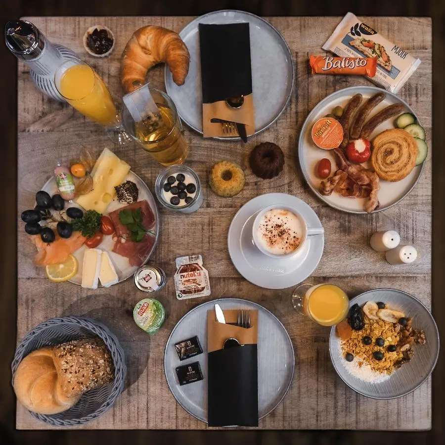 ****  Hotel Am Augustinerplatz Cologne Germany